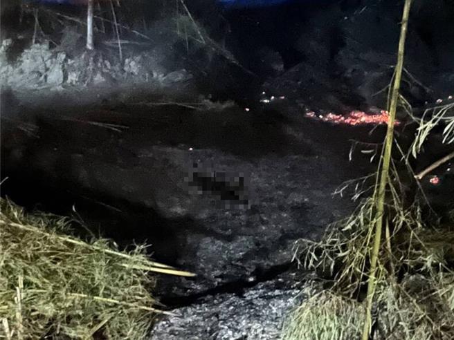 火災現場發現一具焦屍。（民眾提供／李京昇苗栗傳真）