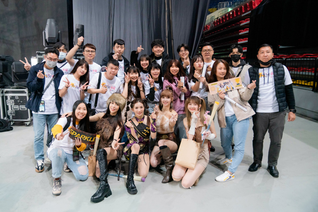 永庆房屋支持《炸裂吧！女孩》，带着最「炸裂」的精神，为女孩们加油打气。(图/永庆房屋提供)