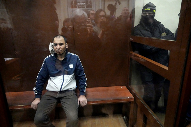 拉查巴利佐达出庭受审。（图／美联社）