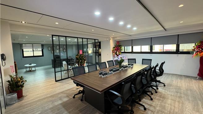 高市不動產仲介經紀商業同業公會斥資逾3000萬，打造2代新會館。（柯宗緯攝）