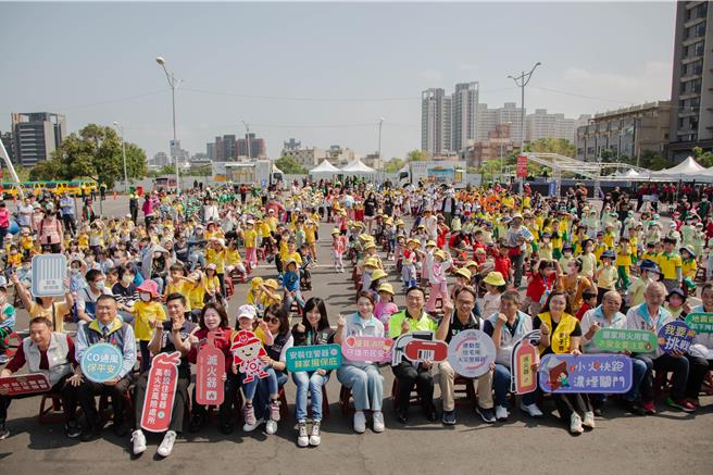 新竹市政府25日舉辦幼兒園消防體驗活動。（新竹市政府提供／陳育賢新竹傳真）