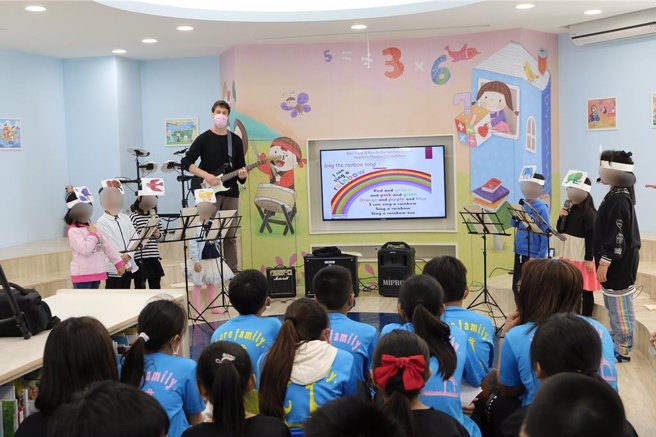 台東縣寶桑國小外師教學情形。（教育部提供／林志成台北傳真）