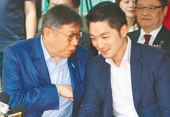 前后任台北市长柯文哲（左）、蒋万安（右）近来为监视器案隔空驳火，引发各界关注。（本报资料照片）