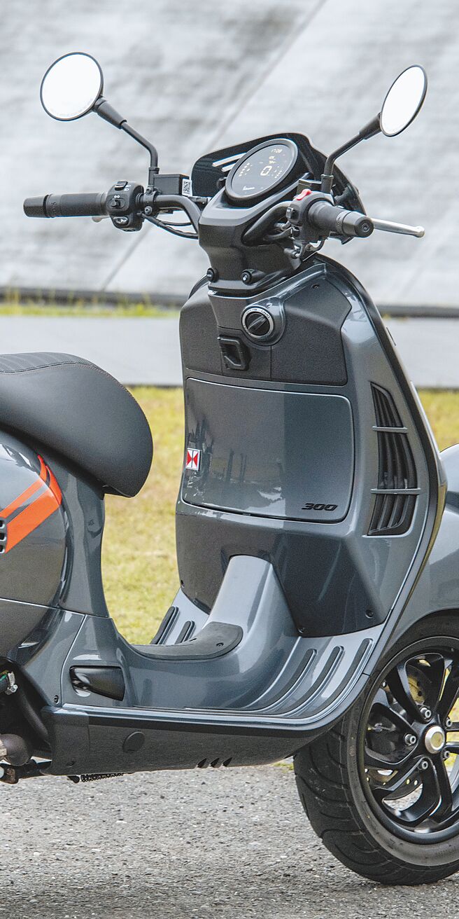 車身線條有著復古美感。（陳大任攝）