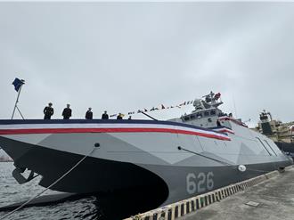 沱江级巡逻舰可望成航母杀手 海军：火力强大、机动性高