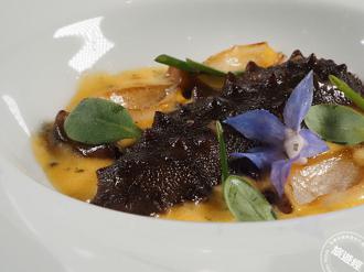 芃卓法式餐厅新菜单 运用关东刺参、臭豆腐、自制乾蚵变新「法」！