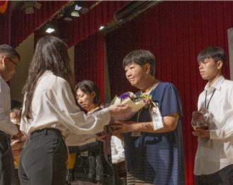 102歲無語良師 跟隨妻子腳步捐贈大體