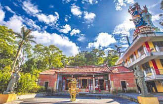 百年小学、庙宇文物 竹县续办普查