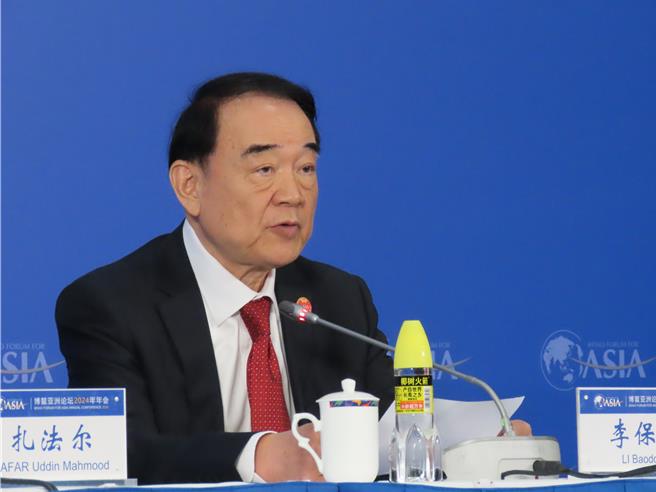 博鳌亚洲论坛2024年年会首场新闻发布会26日上午在海南博鳌举行，论坛秘书长李保东出席并致词。（朱绍圣摄）