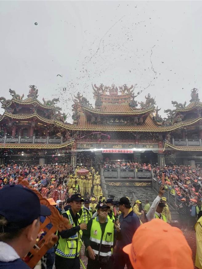 妈祖銮轿起驾。（拱天宫提供／李京升苗栗传真）