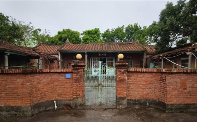 清河堂由文兴国中筹备处管理，目前环境已完成清洁。（新竹县府提供／邱立雅竹县传真）