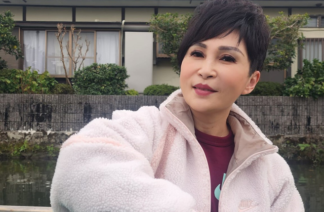 资深媒体人王瑞玲全身剧痛送急诊。（图／王瑞玲医药美食记者 脸书）