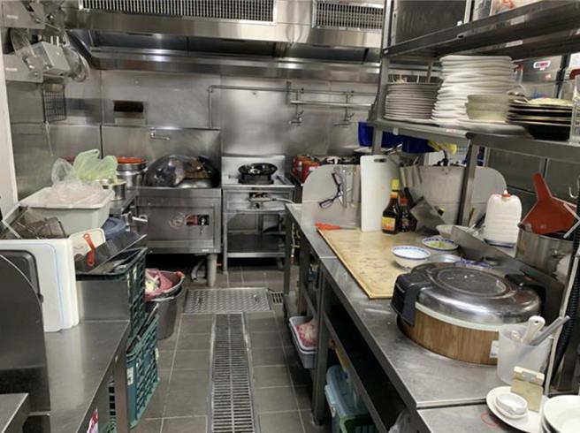 台北市遠東百貨知名素食店「寶林茶室信義A13」22日發生2人用餐返家後腸胃不適就醫，其中1人就醫後恢復正常，另1人則疑似疑似食物中毒引發急性腎衰竭死亡。（翻攝自食藥粧網路地圖網站／蔡佩珈台北傳真）