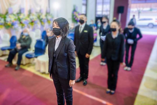 杨小姐透露，想从事殡葬业，要敢看、敢摸、不要怕，因一定会接触到往生者。(杨小姐提供)