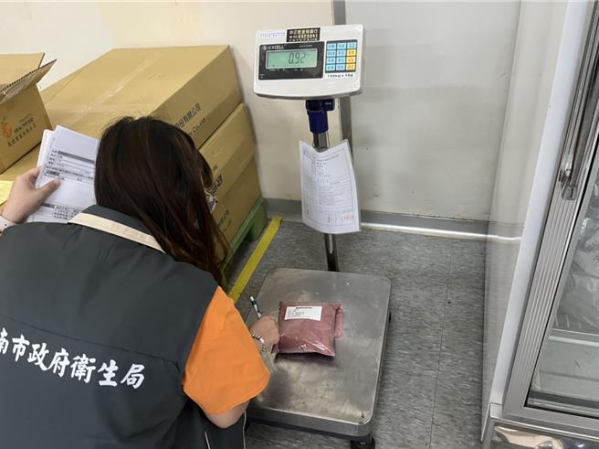 台南3家制造业者自主通报使用小林制药红麴，并已全数自主下架。（台南市卫生局提供／曹婷婷台南传真）