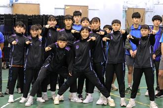 基隆銘傳國中進軍全國JHBL　 謝國樑贈加菜金授旗打氣