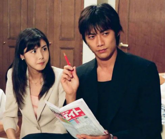 松嶋菜菜子挺反町隆史再演《GTO》 空姐装剧照泄冻龄26年神顏