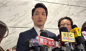 柯呛蒋「政治失分开始泼粪」 北市府回击：自己闻闻味道哪来