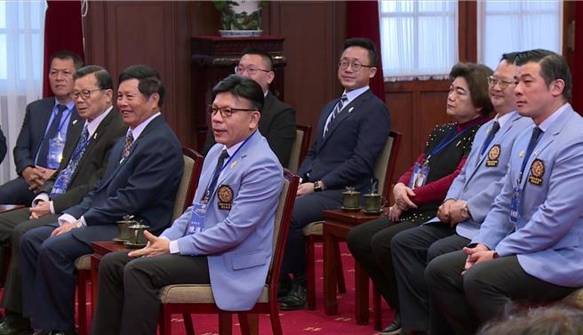 接見亞洲台商總會訪團，蔡英文呼籲「回台投資」。（翻攝自總統府錄影畫面）