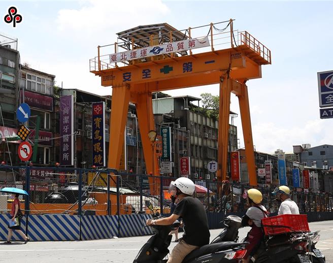 台北捷运万大-中和-树林线（第一期）工程进度达73.5％。（本报资料照片）