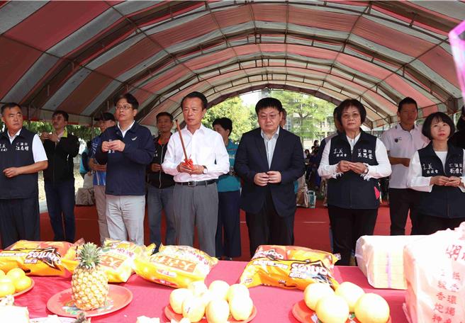 嘉义县政府在大林镇平林国小盖非营利幼儿园，斥资4887万元，预计2025年4月完工，明年8月开始招生，27日正式动土。（吕妍庭摄）