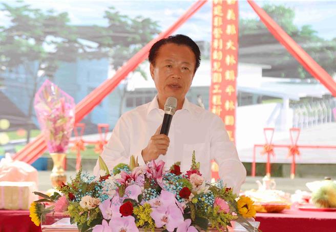 嘉义县长翁章梁表态支持国土法延后施行，表示还要充分与民眾沟通，取得对未来居住空间规画的共识。（嘉义县政府提供∕吕妍庭嘉义传真）