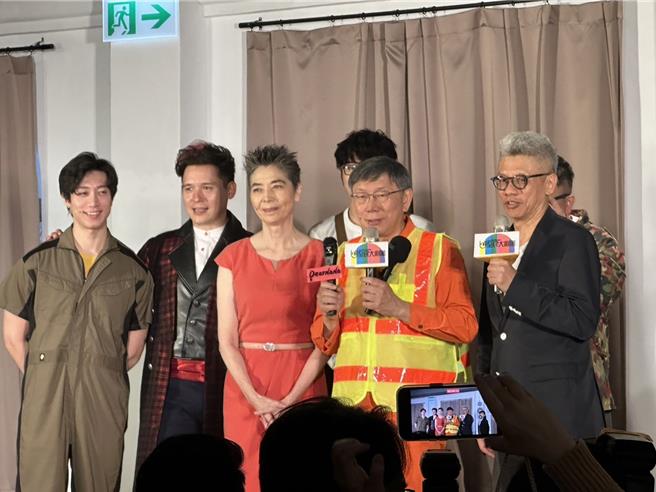 民眾党主席柯文哲今天下午出席音乐剧《倒垃圾》记者会。（杨亚璇摄）