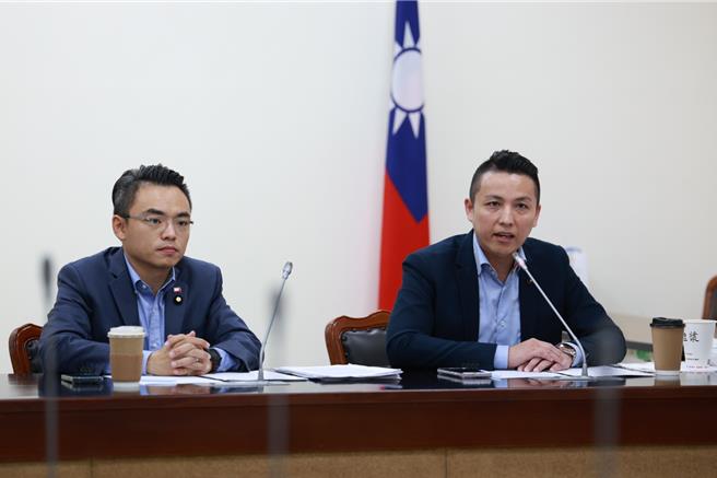 新北市議員陳偉杰（右）。（議員陳偉杰提供）