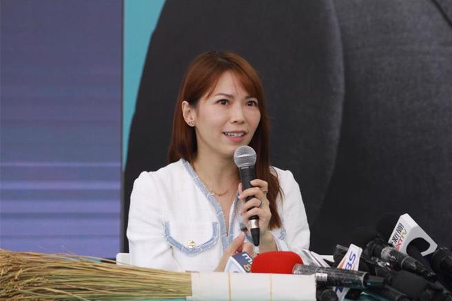 「宝林茶室」疑食品中毒案，政客爽粉专发现，立院民眾党团主任陈智菡（图）一度质疑北市府拖了一个星期，北市府澄清24日接到通知，马上就去稽查，陈智菡被打脸后急忙改文。（本报系资料照片）