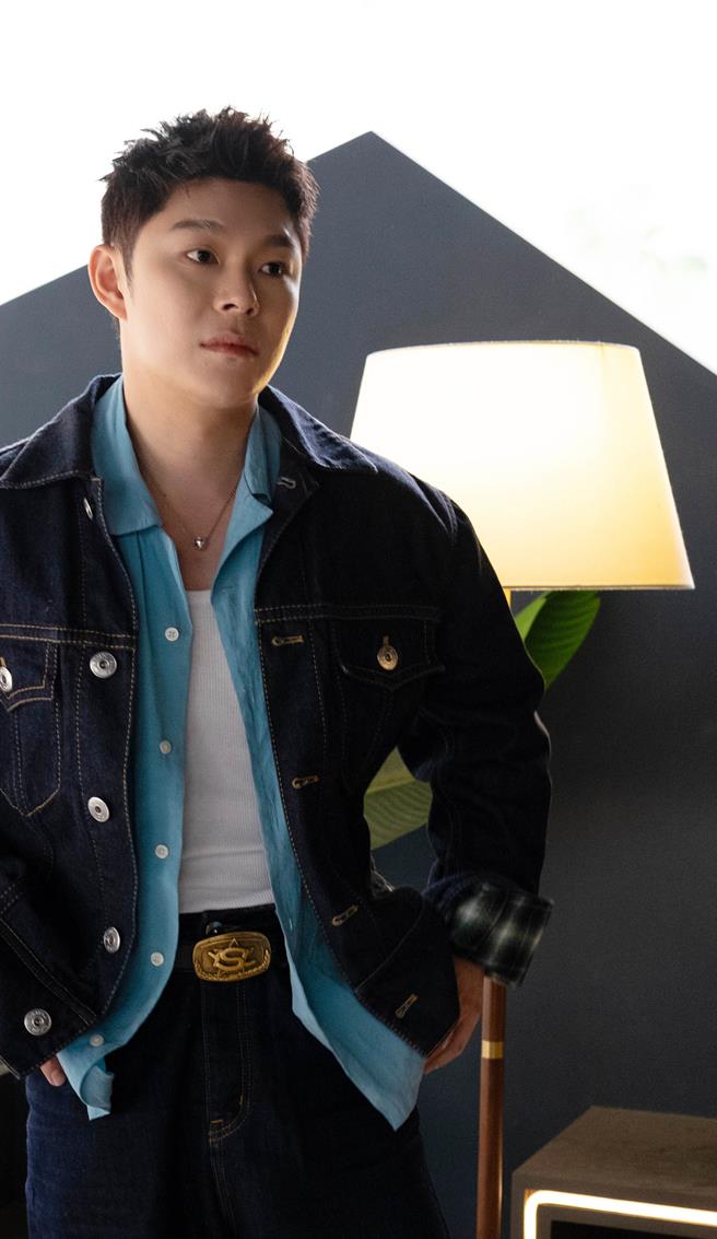 叶秉桓27日受访分享近况，并预告年底将举办个人演唱会。（首符娱乐提供）