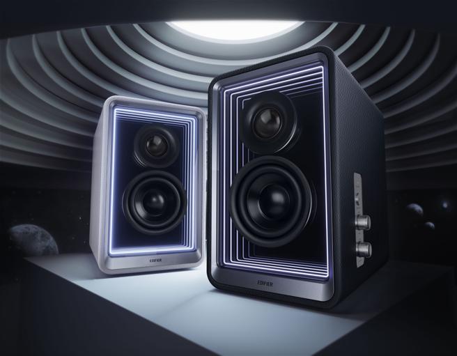EDIFIERQR65 2.0 桌面蓝牙扬声器 ，建议售价1万990元。（EDIFIER提供／古明弘台北传真）
