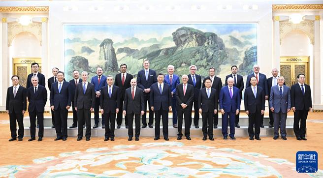 陆专家：习近平见美工商代表展现重视与诚意，传递正面讯号。（新华社）