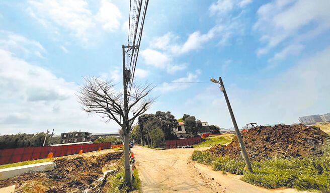 为因应桃园航空城计画产业专区进驻厂商提高计画用水量，台湾自来水公司配合办理管线临迁工程，预计于30日上午10时停水至晚上9时。（桃园市经发局提供／姜霏桃园传真）