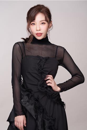 台语歌手夺国际音乐大奖 突收1讯息超激动「手抖、喘不过气」