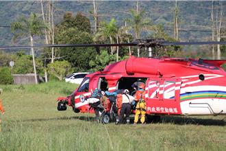 7人登山队攀登七彩湖   5旬女山友攻完六顺山失联