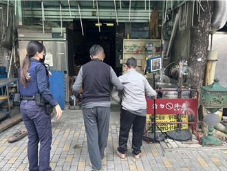 8旬赤腳翁流落街頭 偷跑出門遇暖警險被當街友