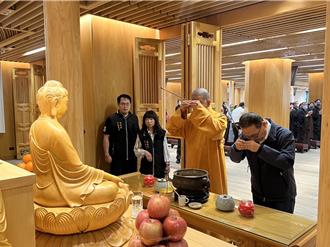 「觀音媽生」侯友宜赴千霞山海明寺參拜 祈求市民安居樂業