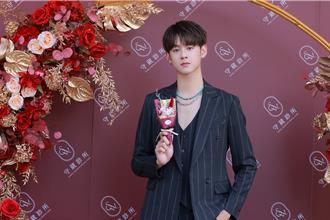 洪暐哲公益表演魅力輸給「它」！想學這技能騙小孩