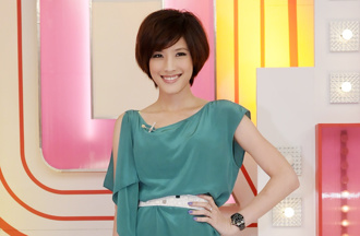 蔡沐妍婚禮花2萬找法師加持 「白色帳篷」內秘密曝光