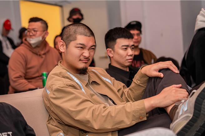 金曲歌王Leo王日前出席「第一届Beats赏金猎人Beat Battle」音乐大赛。（臺北流行音乐中心提供）