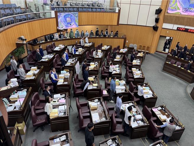 桃园市议会第三届第三次定期28日开幕。（蔡依珍摄）