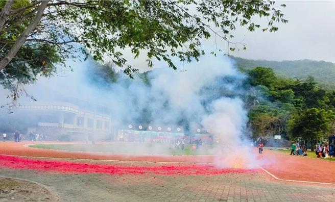 台东县金峰乡嘉兰国小获全国原住民传统舞蹈南区赛甲组特优。（嘉兰国小提供／蔡旻妤台东传真）