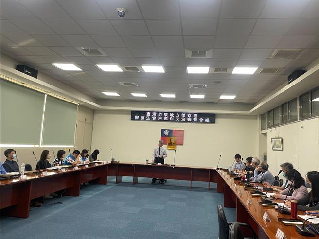 医疗事故预防及争议处理法上路，苗栗地检署举办医预法实务运作交流联繫会议。（苗栗地检署提供／谢明俊苗栗传真）