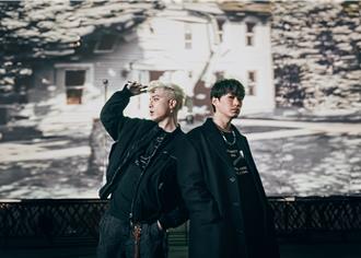 合体J.Sheon献中文处女秀 TABLO笑喊「感觉不真实」