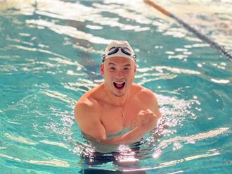 南投市運動會登場 議員簡千翔以身作則拼了