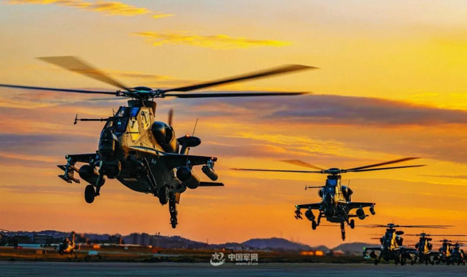 中共專家經常提到，以大批直升機空中支援兩棲登陸部隊是對台作戰的重要戰術之一。（圖／中國軍網）