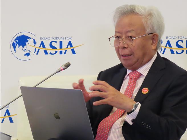 博鳌亚洲论坛2024年年会在大陆海南博鳌举行，亚投行长金立群29日出席「高质量共建『一带一路』」分论坛。（朱绍圣摄）