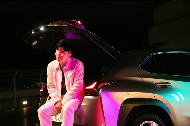 小宇受邀为LexusUX创作主题曲及拍摄形象影片。（喜鹊娱乐提供）