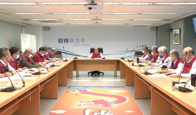 首波春雨即將來訪，新北市1日起派員24小時監視水情外，並已於28日召開汛期前防汛整備會議。（新北市水利局提供）