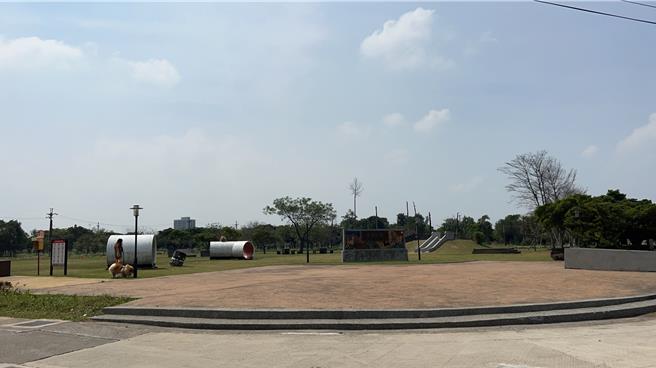 桃园市中央大学多年前已取得八德扩大都市计画2.55公顷，计画建立可容纳499张急性病床医院，但遭卫福部拒绝。（桃园市议员吕林小凤提供）